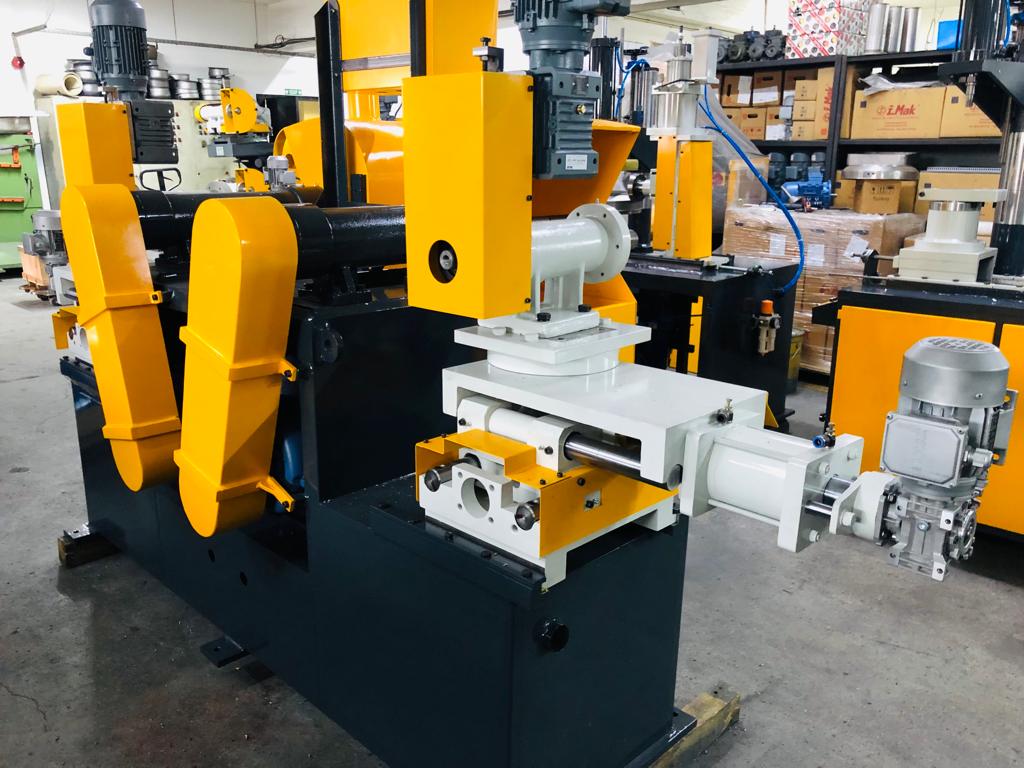 Komplettautomatisierte Schleif- und Polierlösungen für Metallwerkstücken